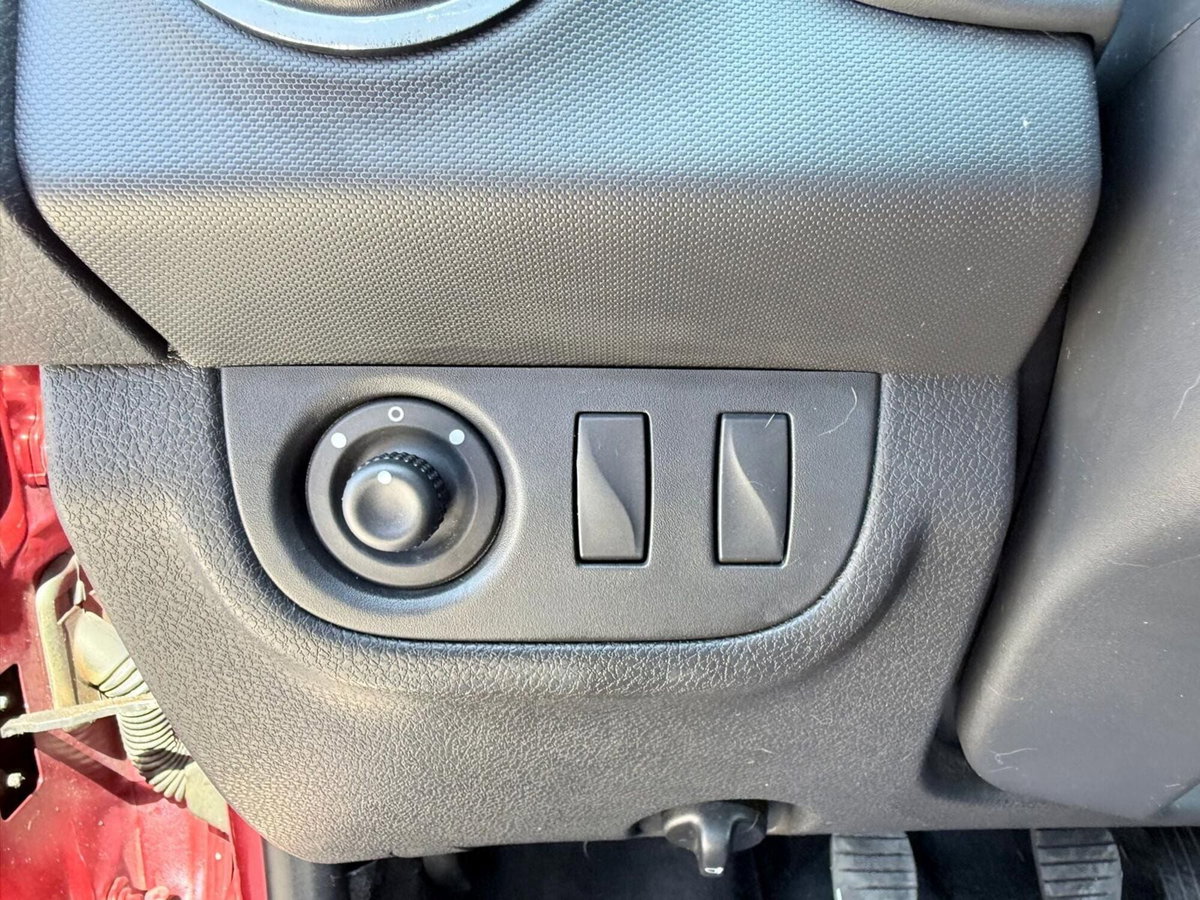 Dacia Sandero 1.2 GPL 75CV Lauréate (17)