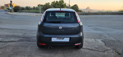 Fiat Punto 1.3 MJT II 75 CV 5 porte Lounge (4)
