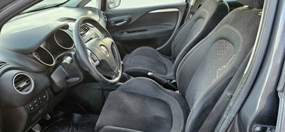 Fiat Punto 1.3 MJT II 75 CV 5 porte Lounge (6)