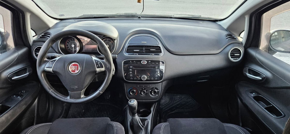 Fiat Punto 1.3 MJT II 75 CV 5 porte Lounge (8)