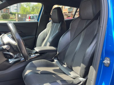 Peugeot 2008 PureTech 130 S&S GT (12)