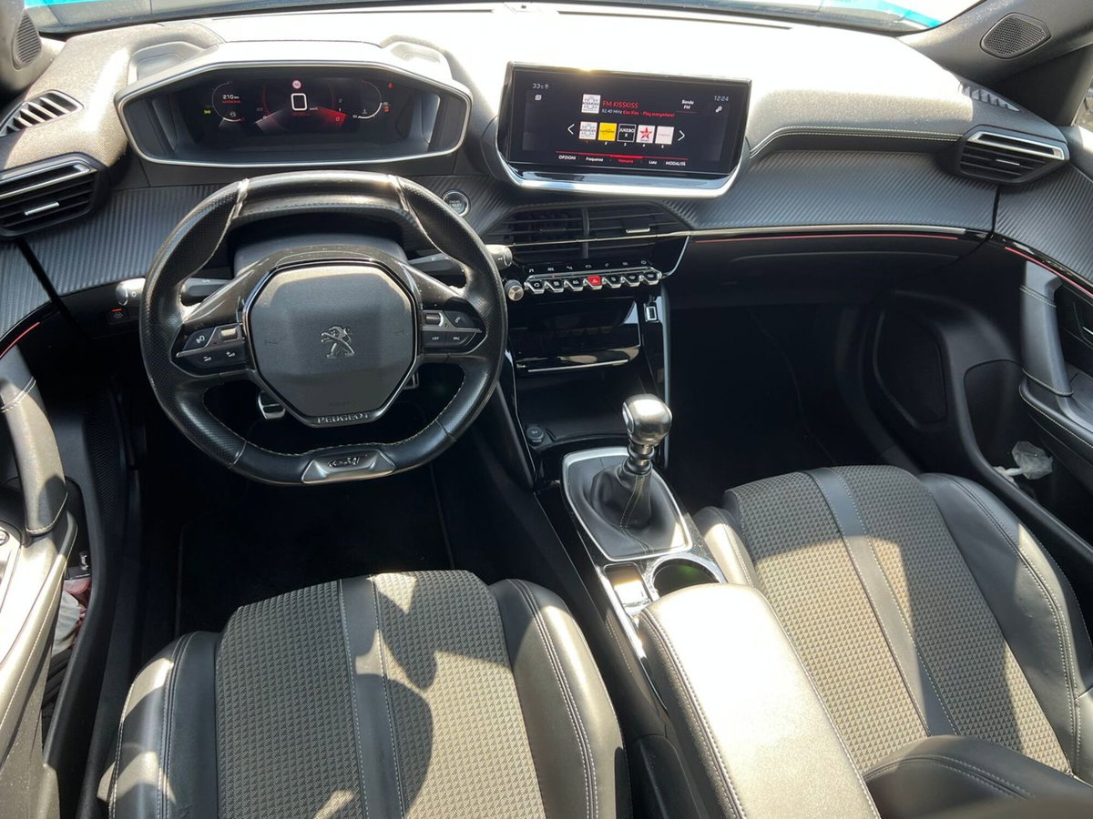 Peugeot 2008 PureTech 130 S&S GT (20)