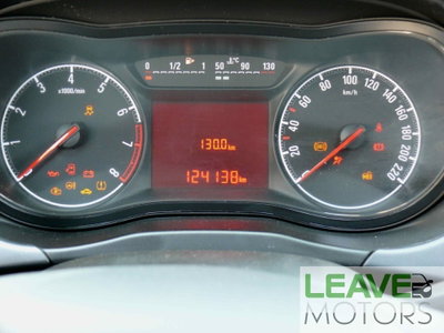 Opel Corsa 1.2 5 porte (9)