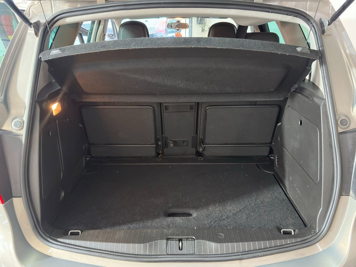 Opel Meriva 1.4 100CV Cosmo (9)