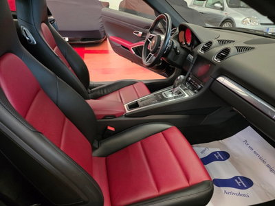 Porsche 718 Cayman  Cayman 2.0 300cv (14)