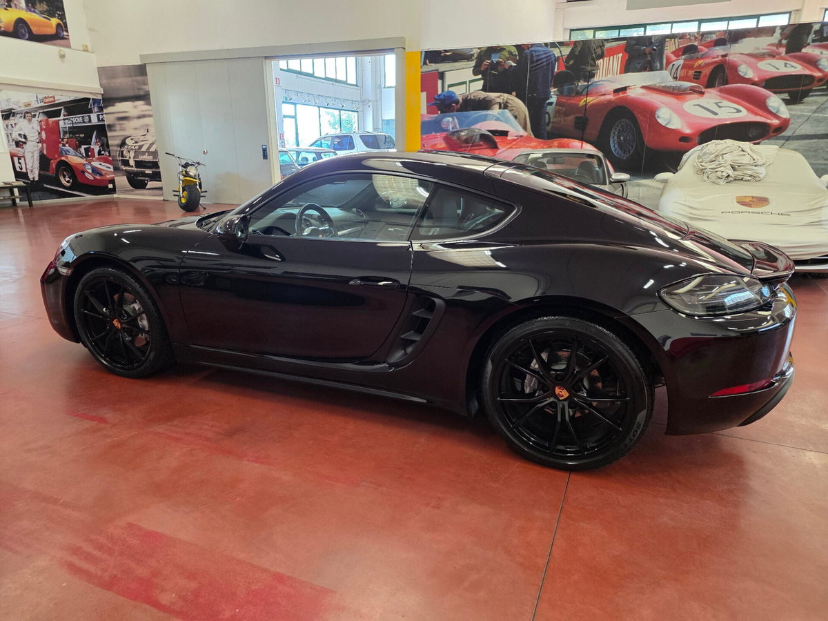 Porsche 718 Cayman  Cayman 2.0 300cv (5)