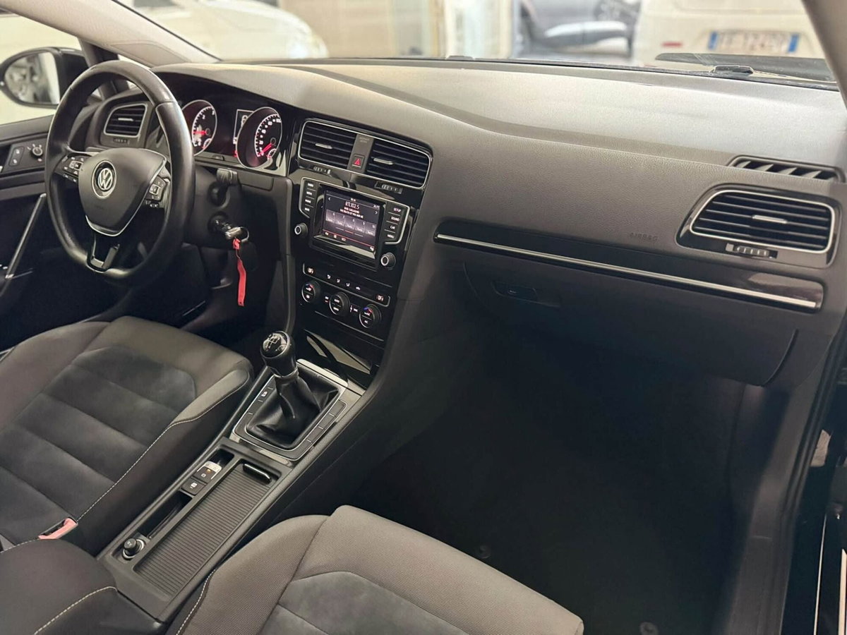 Volkswagen Golf 1.6 TDI 5p. Highline BlueMotion Technology (10)