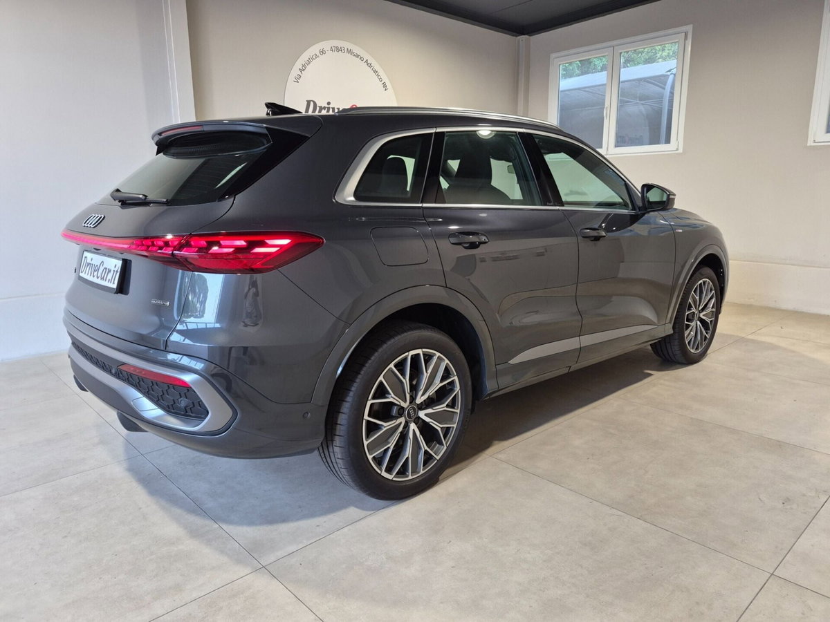 Audi Q5 40 2.0 tdi mhev 12V S line quattro s-tronic (8)