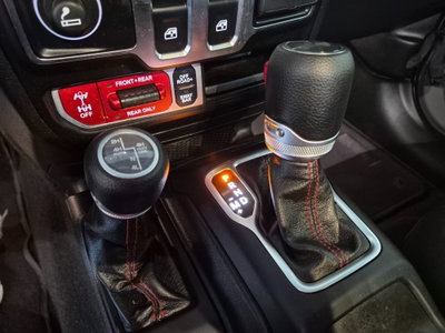 Jeep Wrangler 2.0 Turbo Rubicon (13)