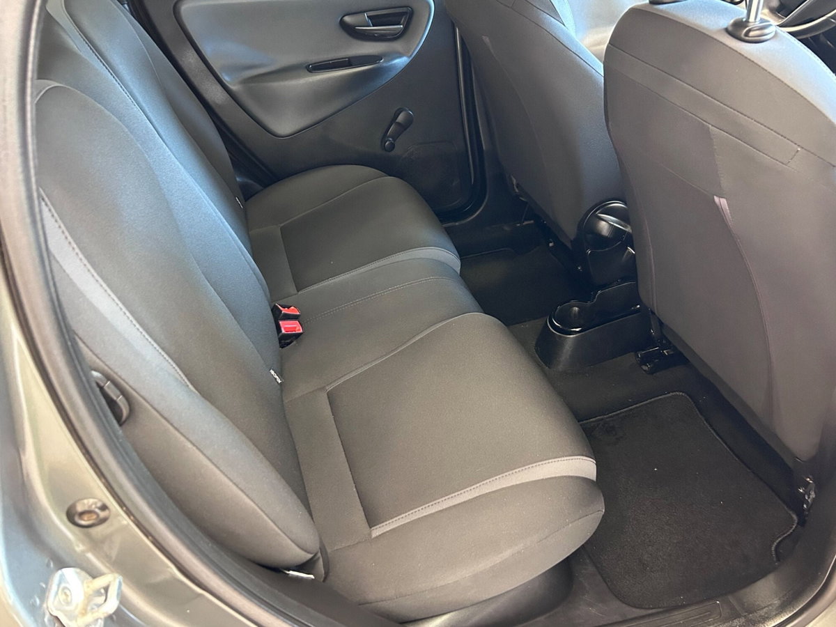 Lancia Ypsilon 1.2 69 CV 5 porte Gold (17)