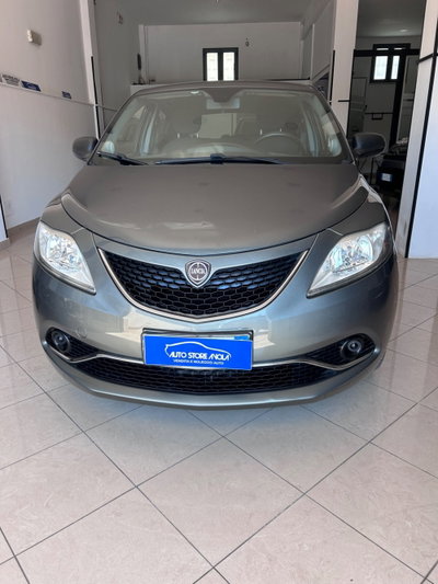 Lancia Ypsilon 1.2 69 CV 5 porte Gold (2)