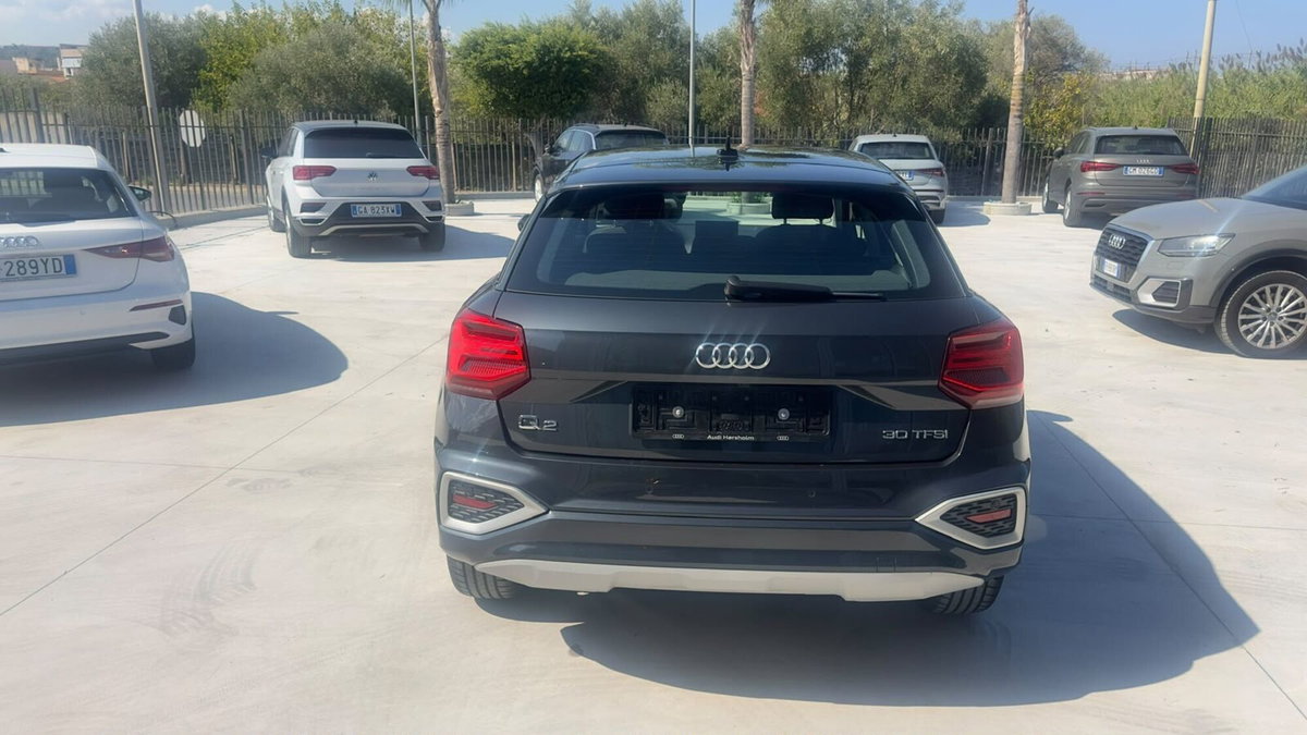 Audi Q2 Q2 30 TFSI Business (5)