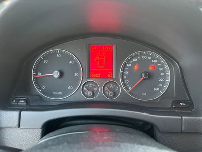 Volkswagen Golf Plus 2.0 TDI DPF DSG Sportline (13)