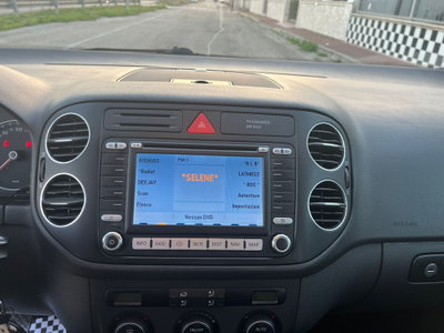 Volkswagen Golf Plus 2.0 TDI DPF DSG Sportline (14)