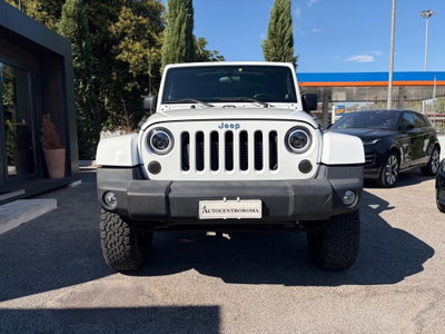 Jeep Wrangler Unlimited 2.8 CRD DPF Sahara Auto (2)