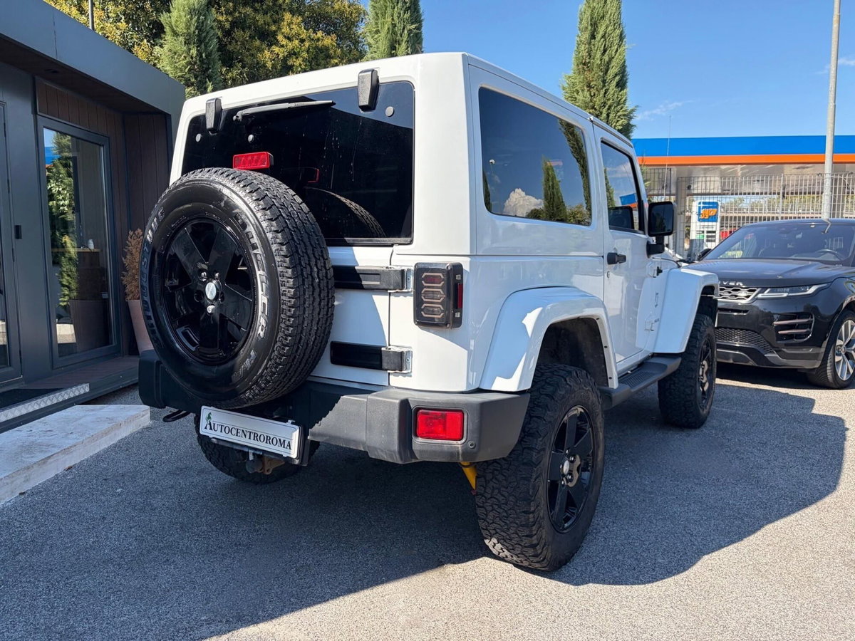 Jeep Wrangler Unlimited 2.8 CRD DPF Sahara Auto (6)