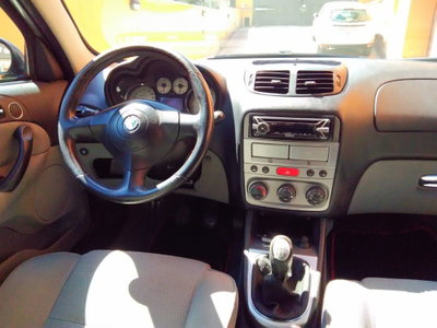 Alfa Romeo 147 1.6 16V TS (105) 5 porte Distinctive (6)