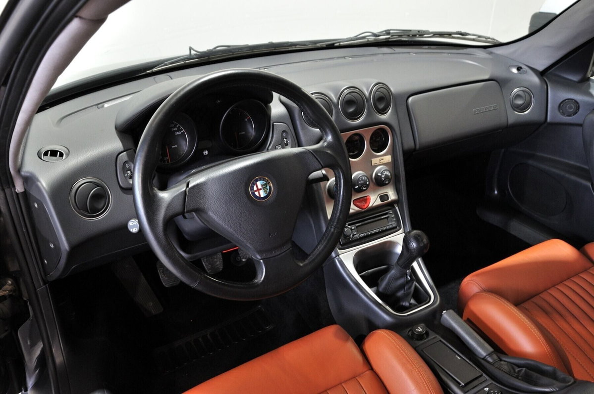 Alfa Romeo Gtv 2.0i 16V T.S. cat Limited Edition (10)