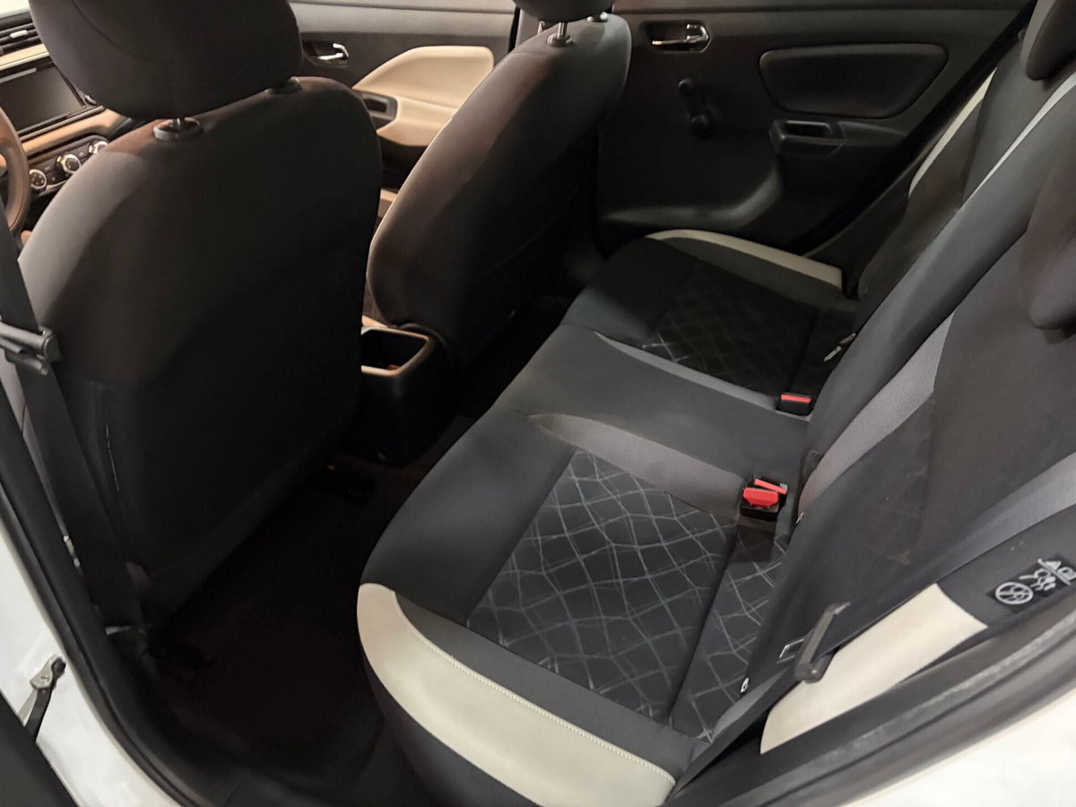 Nissan Micra 1.5 dCi 8V 5 porte Tekna (9)