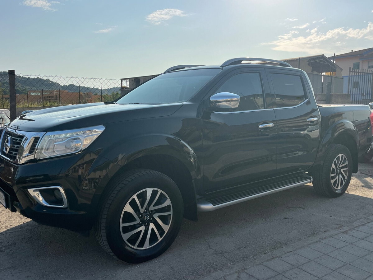 Nissan Navara 2.3 dCi 190 CV 7AT 4WD Double Cab N-Connecta (3)