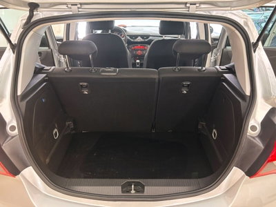 Opel Corsa Coupé 1.4 90CV GPL Tech n-Joy (10)