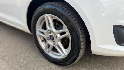 Ford Fiesta 1.5 TDCi 75CV 5 porte Titanium (11)