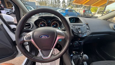 Ford Fiesta 1.5 TDCi 75CV 5 porte Titanium (12)