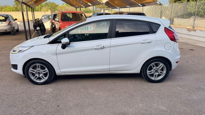Ford Fiesta 1.5 TDCi 75CV 5 porte Titanium (8)