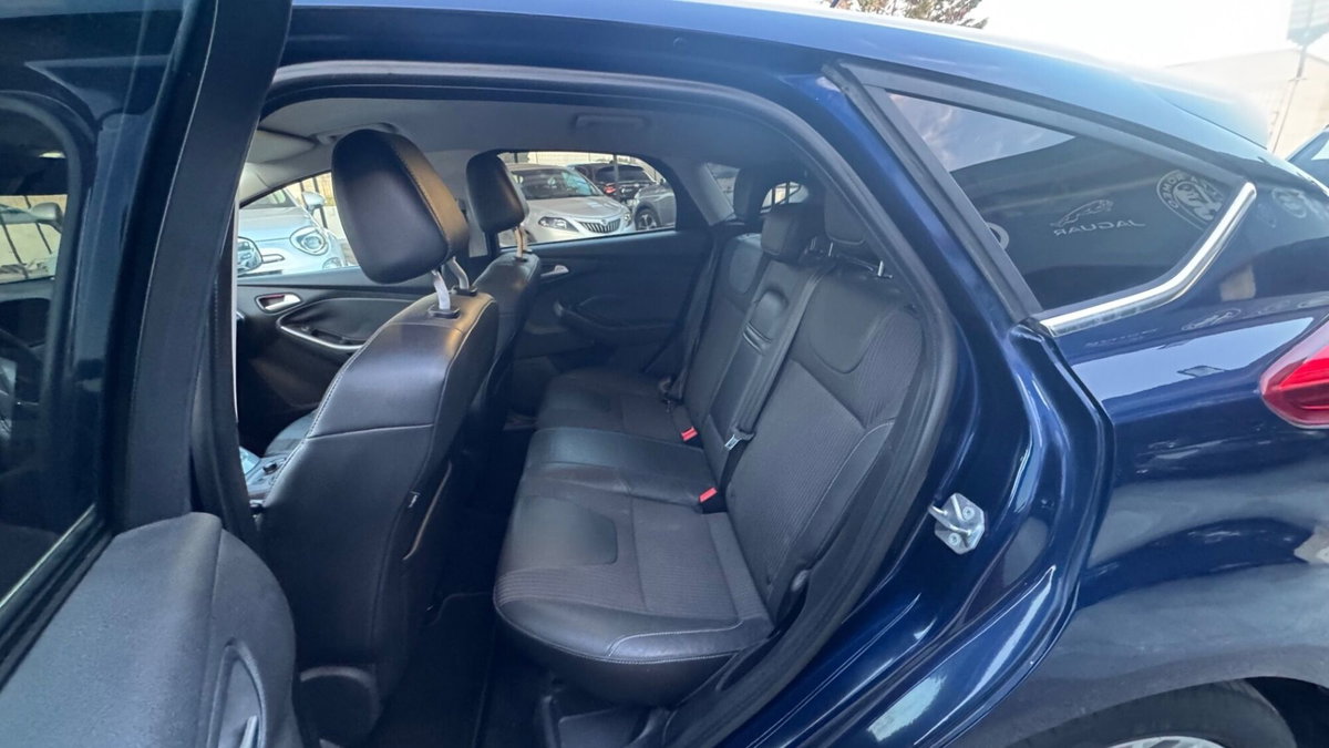 Ford Focus 1.6 TDCi 115 CV Titanium (13)