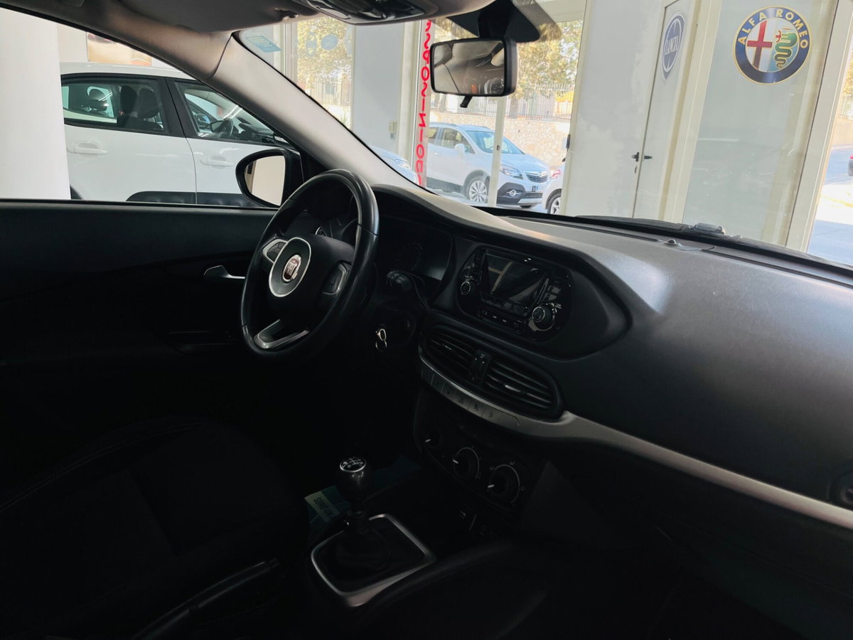 Fiat Tipo Station Wagon Tipo 1.6 Mjt S&S SW Lounge (9)