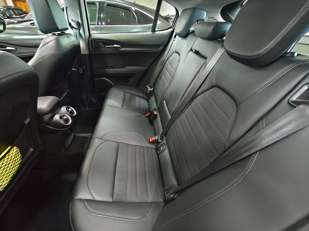 Alfa Romeo Stelvio Stelvio 2.2 Turbodiesel 190 CV AT8 Q4 Executive (13)