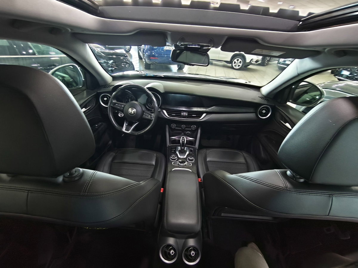 Alfa Romeo Stelvio Stelvio 2.2 Turbodiesel 190 CV AT8 Q4 Executive (17)