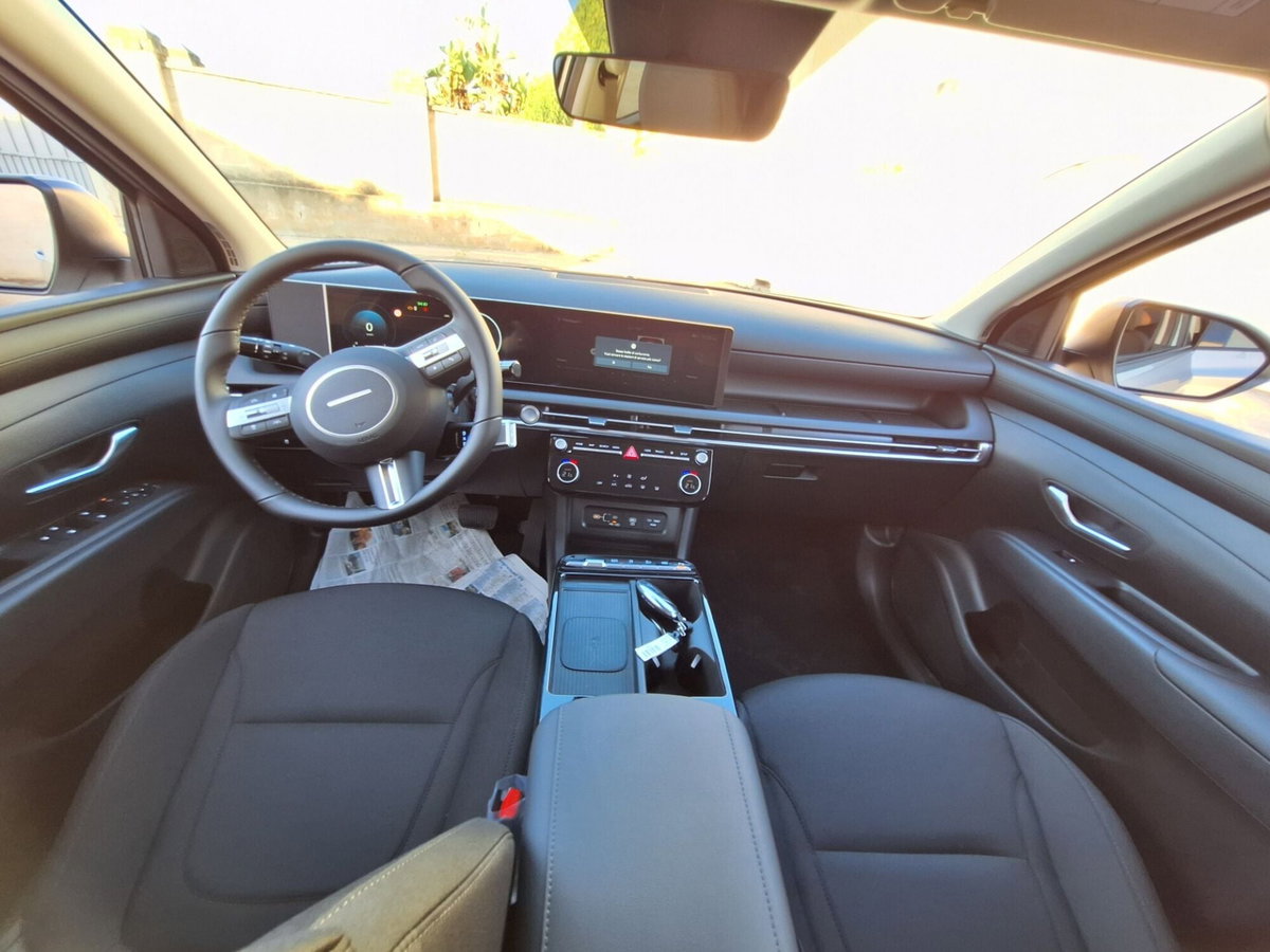 Hyundai Tucson 1.6 hev Xtech 2wd auto (13)