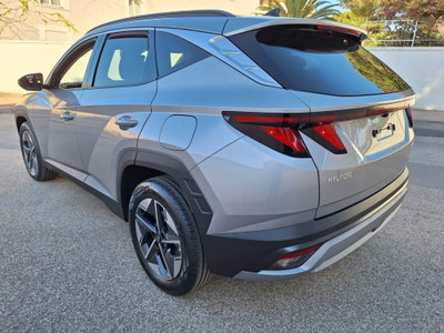 Hyundai Tucson 1.6 hev Xtech 2wd auto (8)
