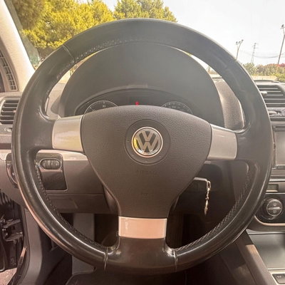 Volkswagen Golf 2.0 16V TDI 4mot. 5p. Sportline (16)