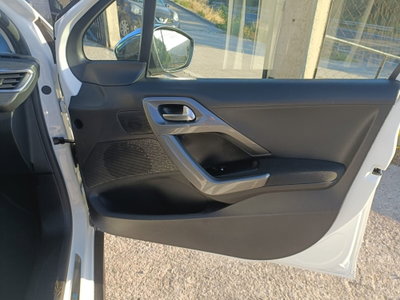 Peugeot 2008 82 S&S Allure (11)
