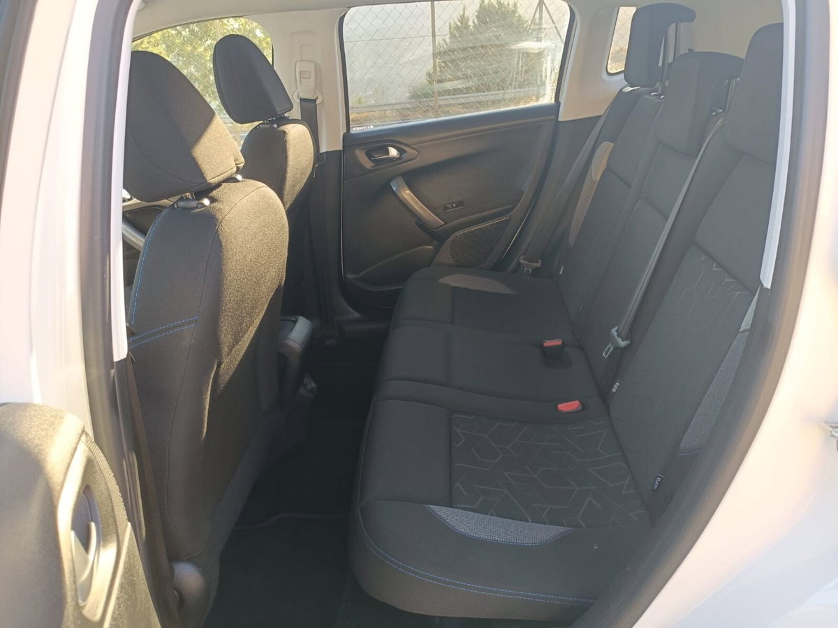 Peugeot 2008 82 S&S Allure (15)