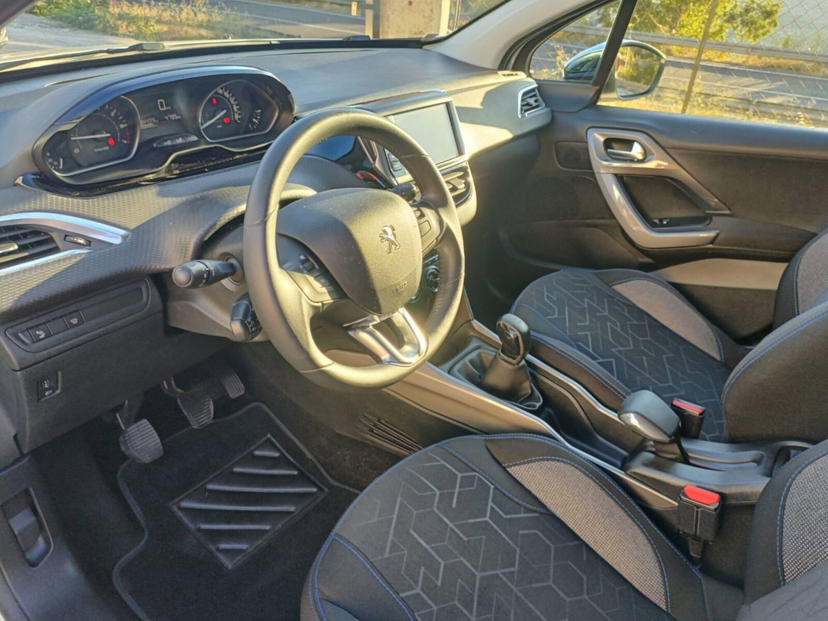 Peugeot 2008 82 S&S Allure (18)