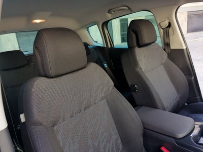 Peugeot 3008 1.6 e-HDi 112CV cambio robotizzato Stop&Start Tecno (19)