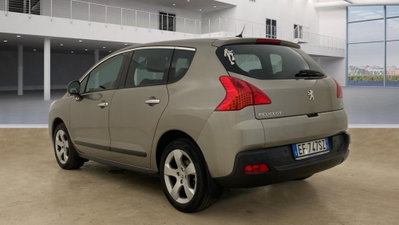 Peugeot 3008 1.6 e-HDi 112CV cambio robotizzato Stop&Start Tecno (2)