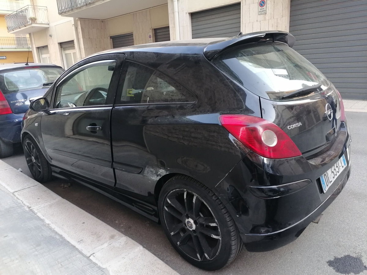 Opel Corsa 1.3 CDTI 75CV 3 porte Enjoy (2)