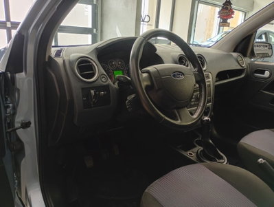 Ford Fusion 1.4 TDCi 5p. Collection (6)