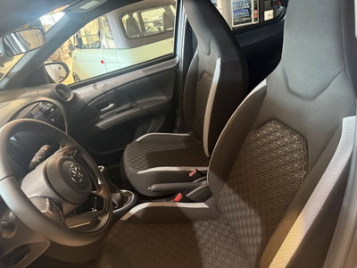 Toyota Aygo X 1.0 Trend 72cv (10)