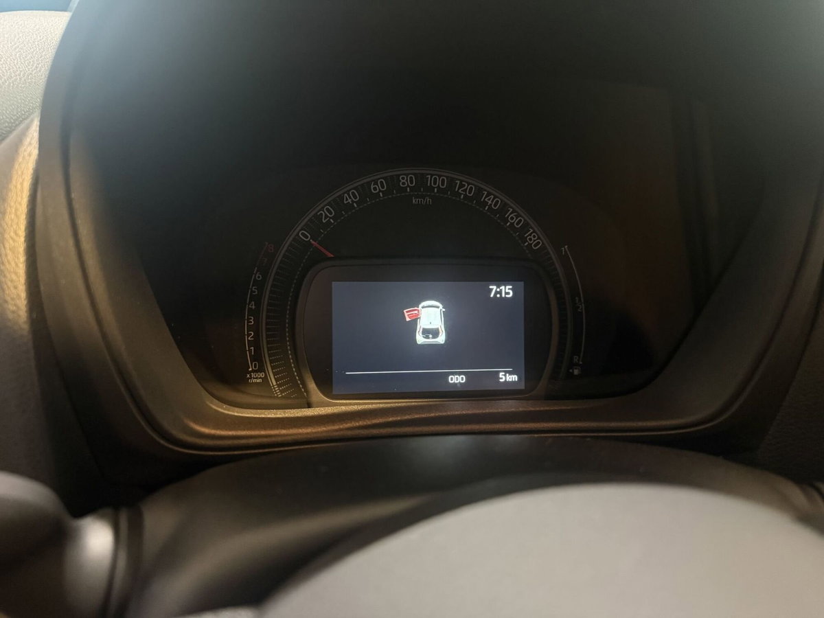 Toyota Aygo X 1.0 Trend 72cv (12)
