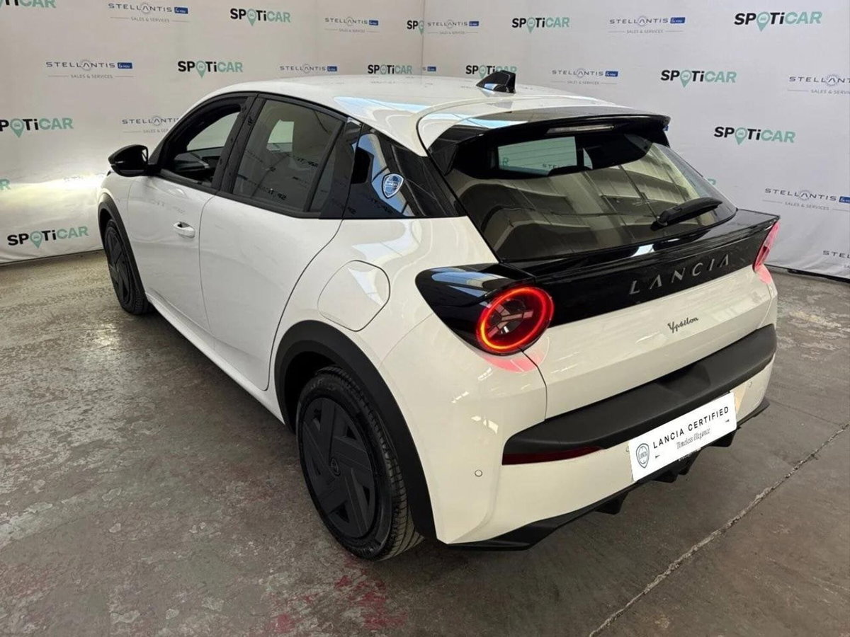 Lancia Ypsilon 1.2 LX 100cv (6)
