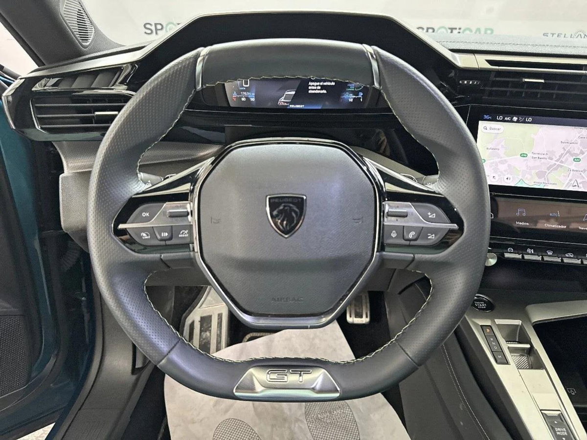 Peugeot 408 1.2 hybrid GT 136cv e-dsc6 (12)