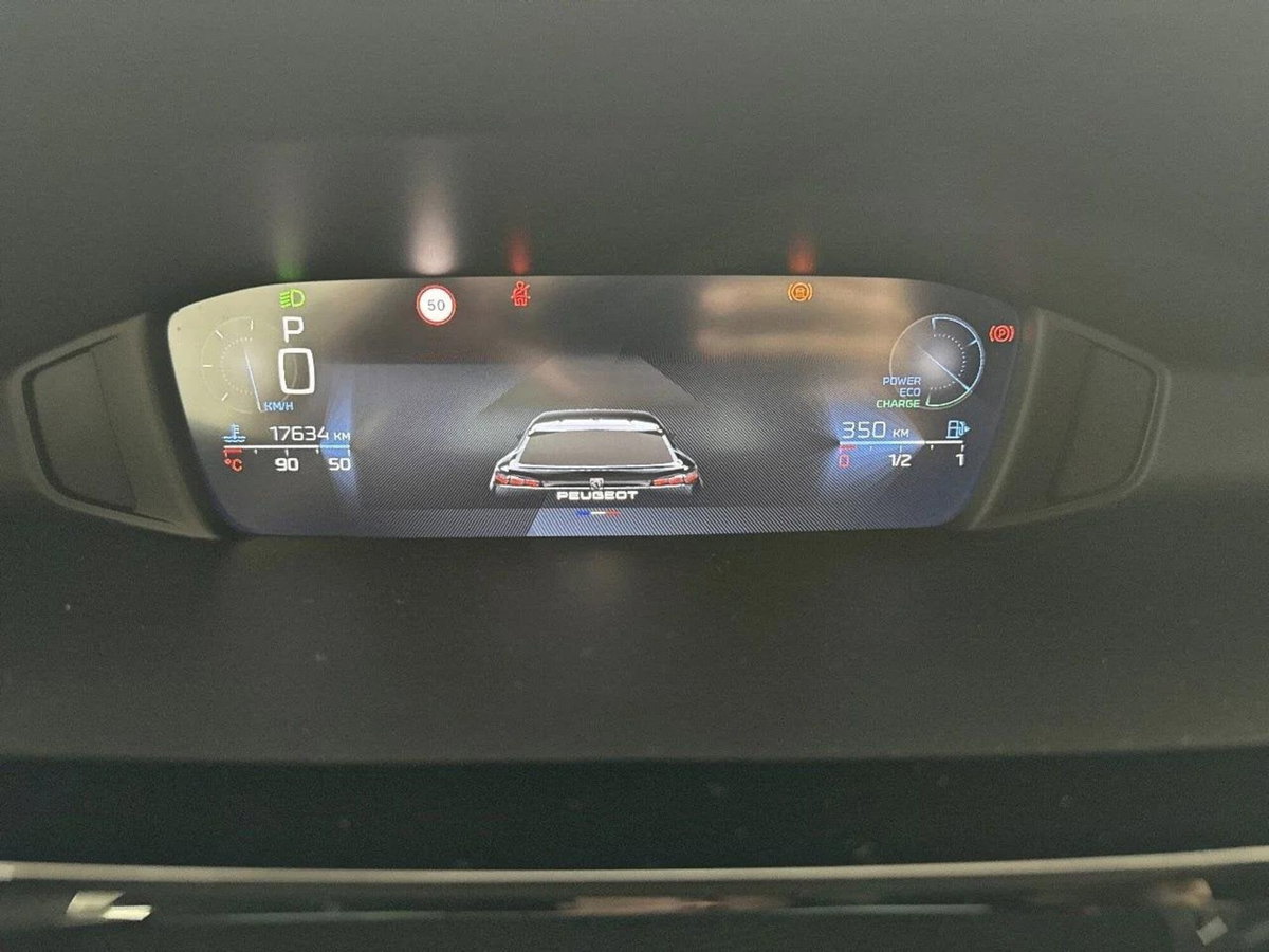 Peugeot 408 1.2 hybrid GT 136cv e-dsc6 (9)