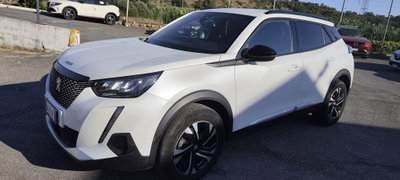 Peugeot 2008 1.2 turbo Allure 100cv usata