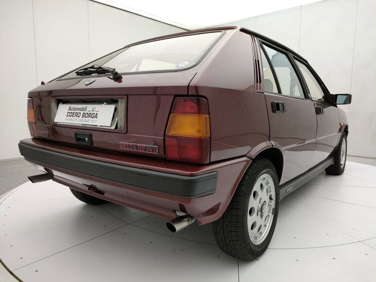 Lancia Delta turbo HF 4WD (20)