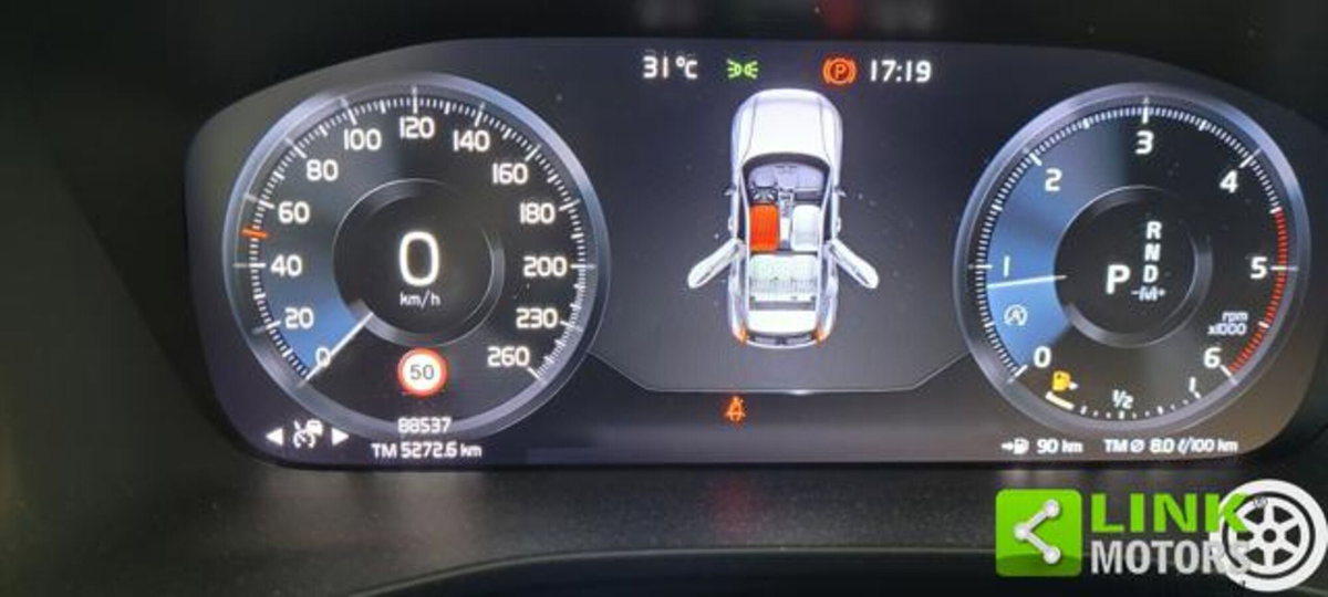 Volvo XC40 D4 AWD Geartronic R-design (9)